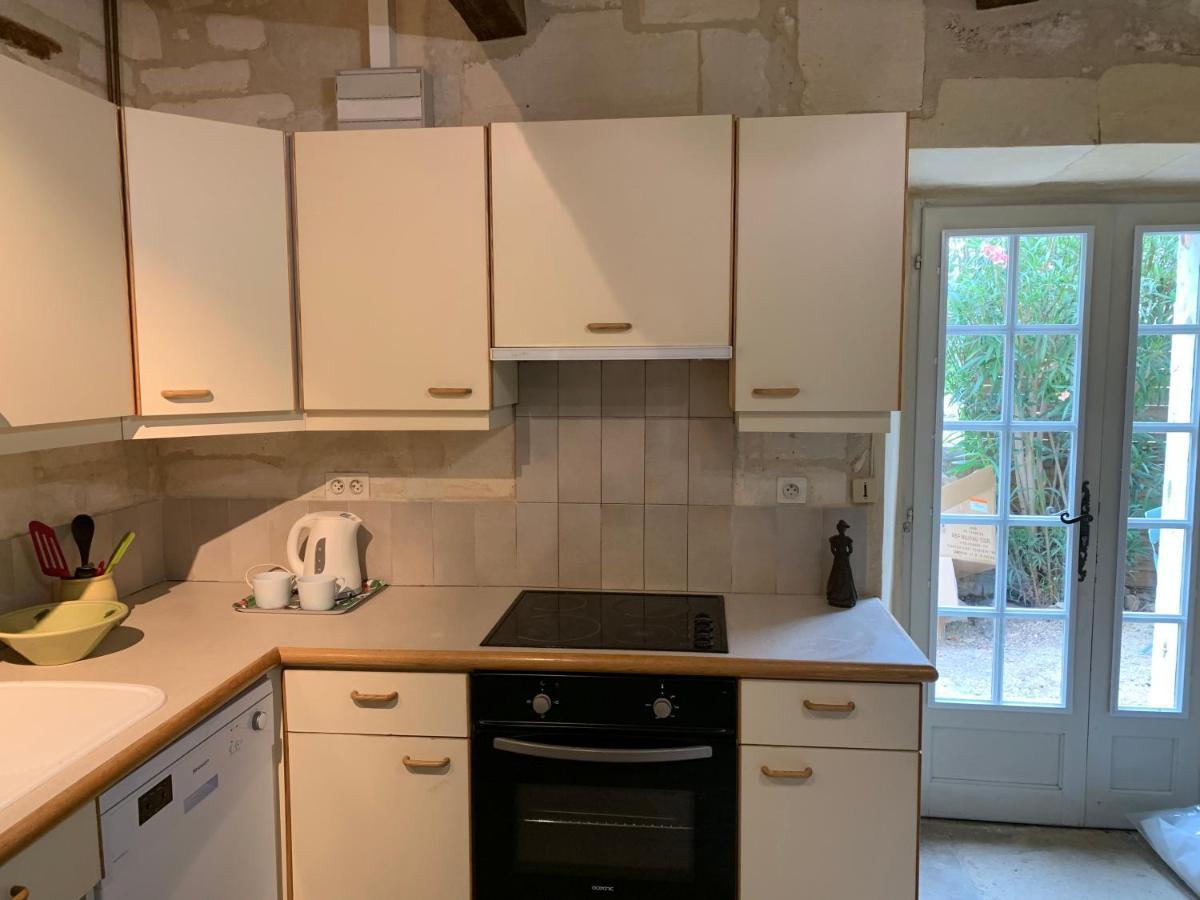 Gite De La Tour Des Abbes Fontvieille Ngoại thất bức ảnh